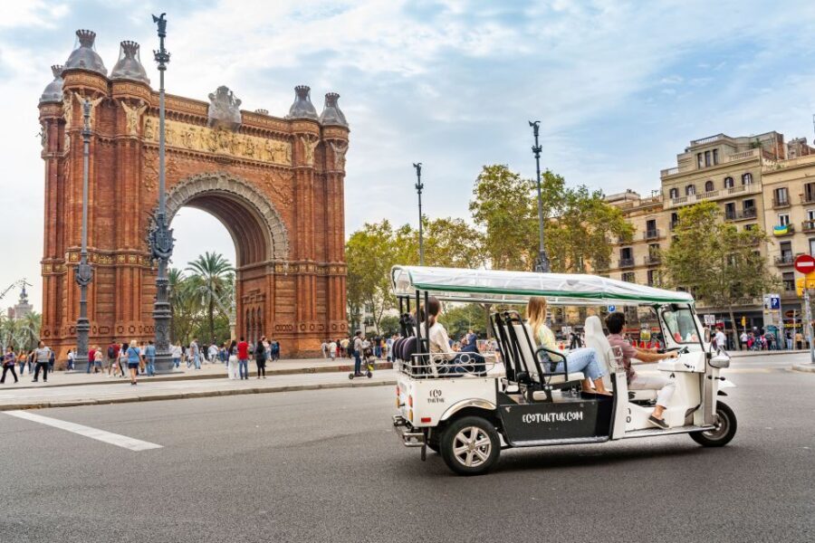 Barcelona: Private City Tour by Eco Tuk Tuk - Montjuïc on longer tours: the hilltop viewpoint payoff