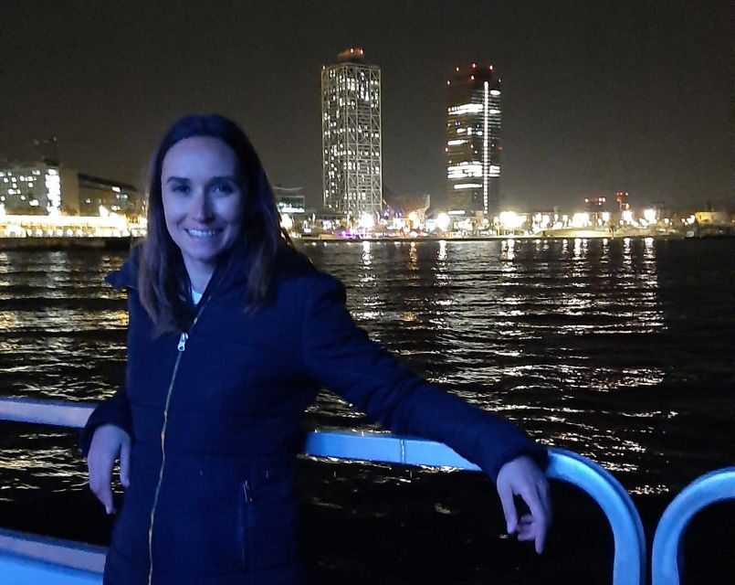 Barcelona: Private Evening Cruise with Dinner and Drinks - Who should book this Barcelona dinner cruise?