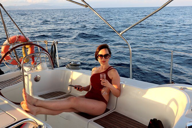Barcelona Private Sailing Tour with Drinks for Family and Friends - Should you book this Barcelona private sailing?