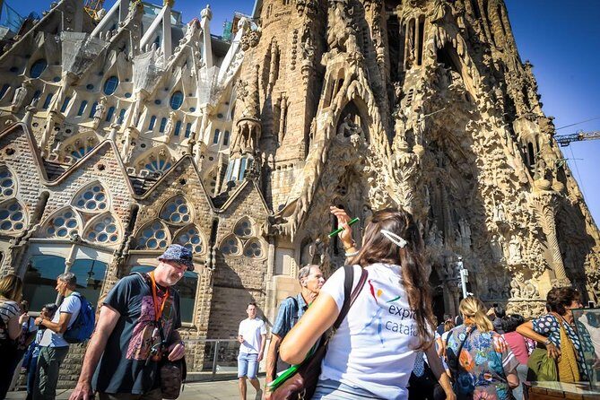 Barcelona Private Tour with Sagrada Familia Skip-the-Line - Montjuïc Morning Drive: 1992 Olympics Views and a Museum Stop