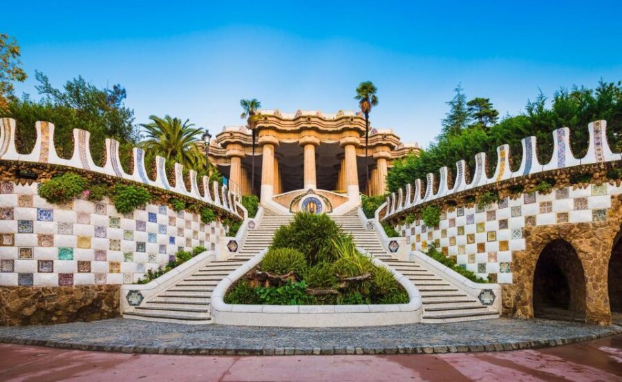 Barcelona: Sagrada Familia and Park Guell Small-Group Tour - How skip-the-line access changes your Sagrada Familia and Park Guell visit