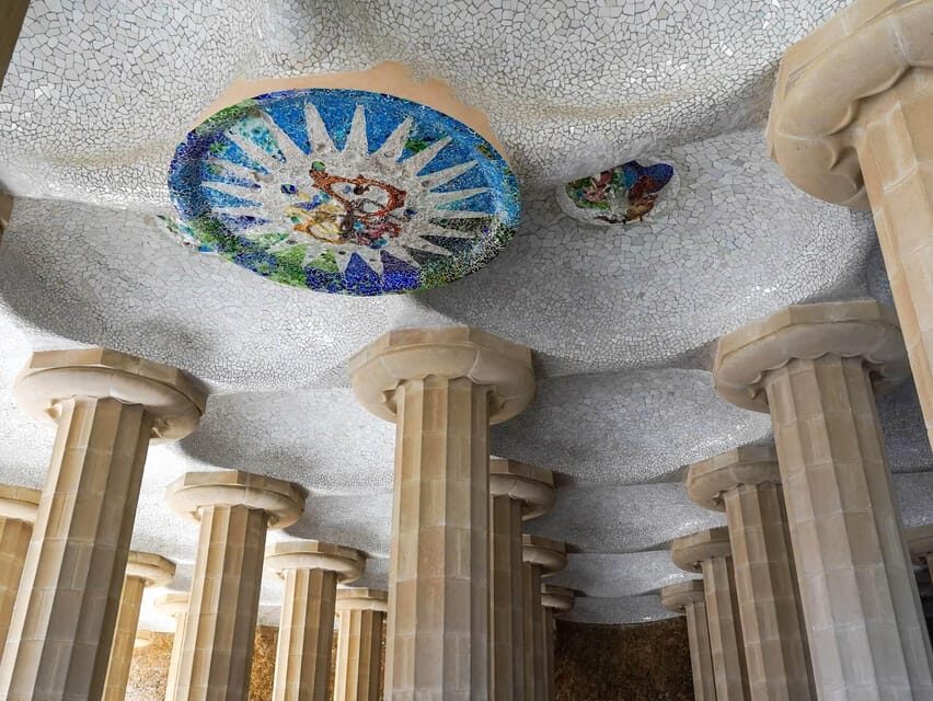 Barcelona: Sagrada Familia and Park Güell Tour - Headsets, pacing, and the flow of your 4 to 4.5 hours