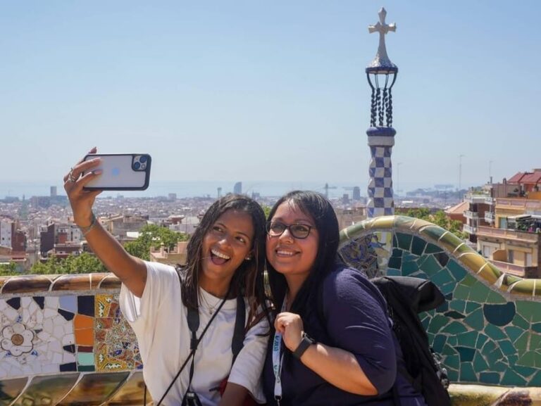 Barcelona: Sagrada Familia and Park Güell Tour - Parc Güell: Monumental zone, views, and the park-as-a-workshop idea