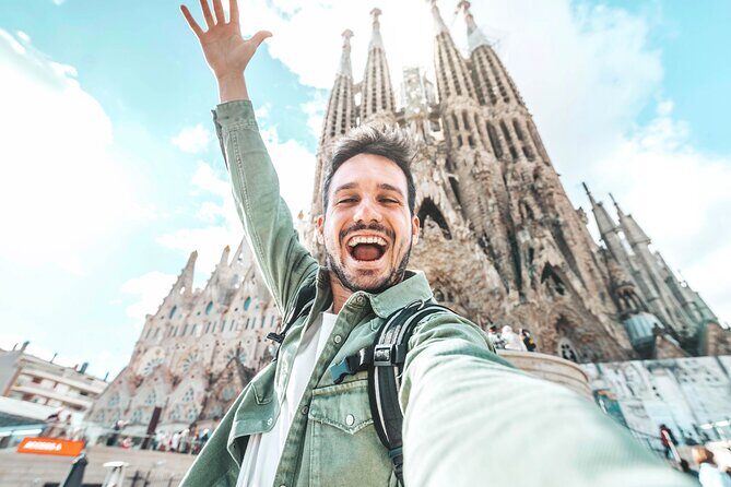 Barcelona: Sagrada Familia Guided Tour with Fast Track Access - Fast-Track Entry at Sagrada Familia: What You Really Get