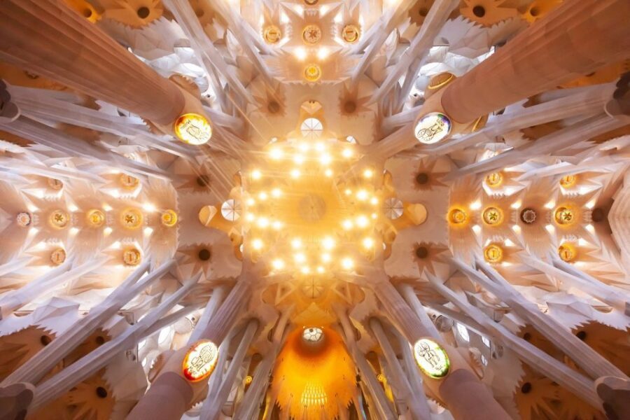Barcelona: Sagrada Familia Guided Tour with Tower Access - Tower Access: What You Gain, What You Should Plan For