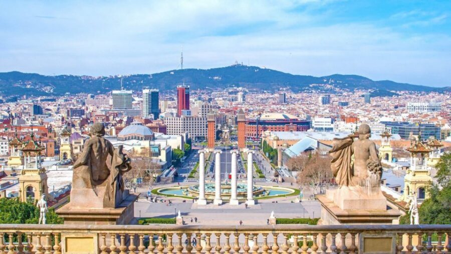 Barcelona & Sagrada Familia Half-Day Tour with Hotel Pickup - Gothic Quarter walking: medieval lanes, tight corners, and story time that clicks