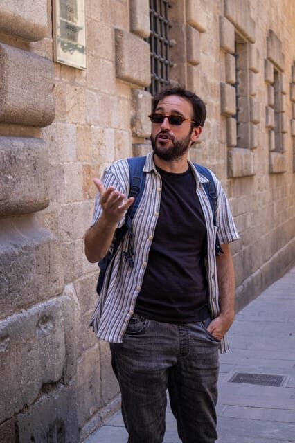 Barcelona: Sagrada Familia, Modernism, and Old Town Tour - Plaça de Sant Felip Neri and the road toward the Gothic core
