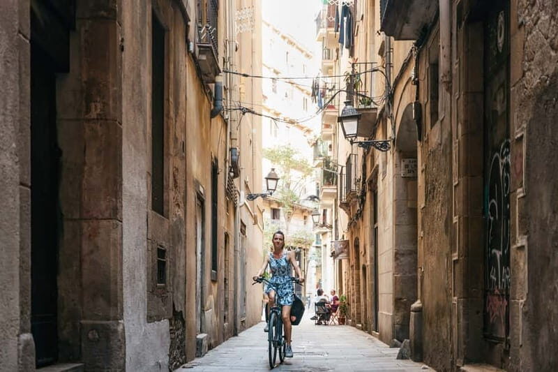 Barcelona: Sagrada Familia or Coastal City Sights by eBike - Parc de la Ciutadella: green space breaks between major sights