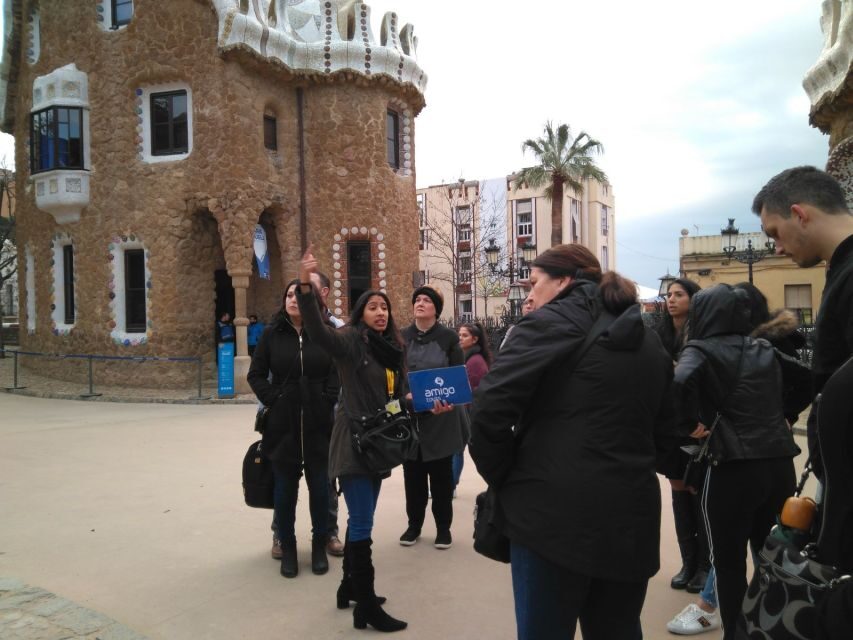 Barcelona: Sagrada Familia & Park Güell Guided Tour & Ticket - Key highlights