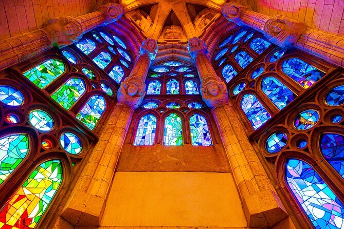 Barcelona: Sagrada Familia Priority Access Guided Tour - Why Sagrada Família is better with a guided route (even if you love photos)