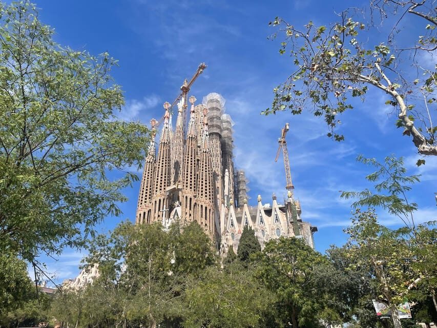 Barcelona: Sagrada Familia Skip-the-Line Guided Tour - Key things I’d prioritize before you go