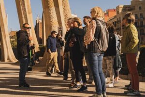 Barcelona: Sagrada Familia Skip-the-Line Guided Tour and Tickets - Meeting point and timing: don’t underestimate security