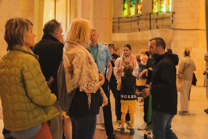 Barcelona: Sagrada Familia Skip-the-Line Guided Tour and Tickets - Small group size and the headset advantage