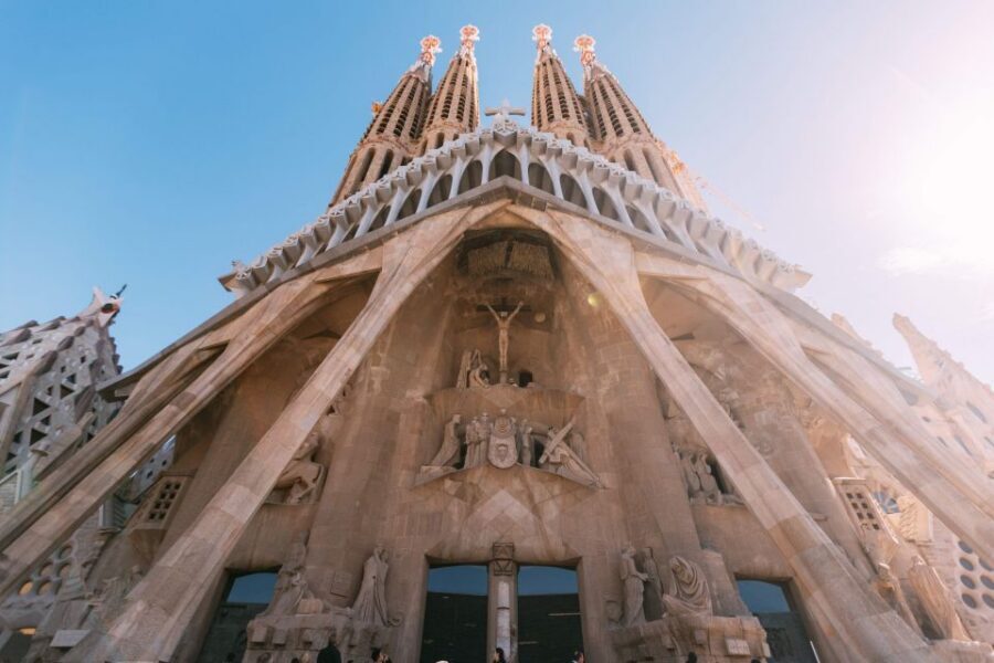 Barcelona: Sagrada Familia Small Group Guided Tour - Skip-the-line entry: why it matters more than you think