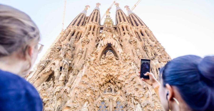 Barcelona: Sagrada Familia Tour with Optional Tower Access - Getting past the crowds: why this tour matters at Sagrada Familia