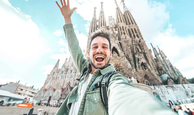 Barcelona: Sagrada Familia Tour with Skip-the-Line Access - The 75-minute flow once you arrive at the basilica