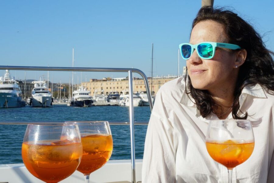 Barcelona: Sailing Tour with Vermouth and Drinks - Finding the Boat Without Stress: Port Olimpic Meeting Point