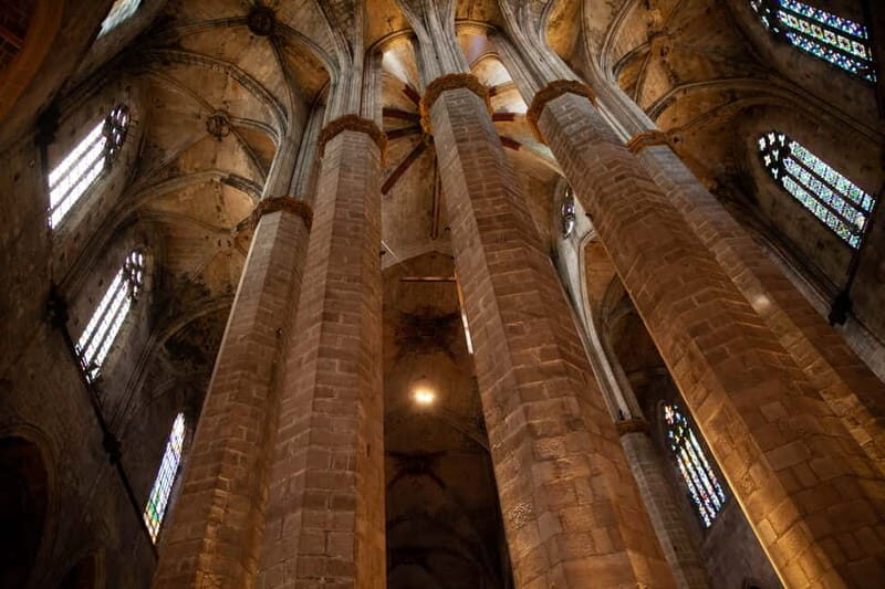 Barcelona: Santa Maria del Mar Tour & Terrace Access - Rooftop terrace access: 360° views and the stairs reality check