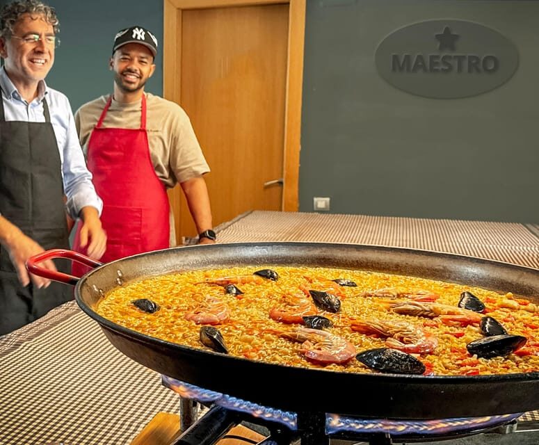Barcelona: Seafood Paella ★Maestro★ & Tapas & Sangria - Sangria workshop with fresh fruit: not candy-sweet, not complicated