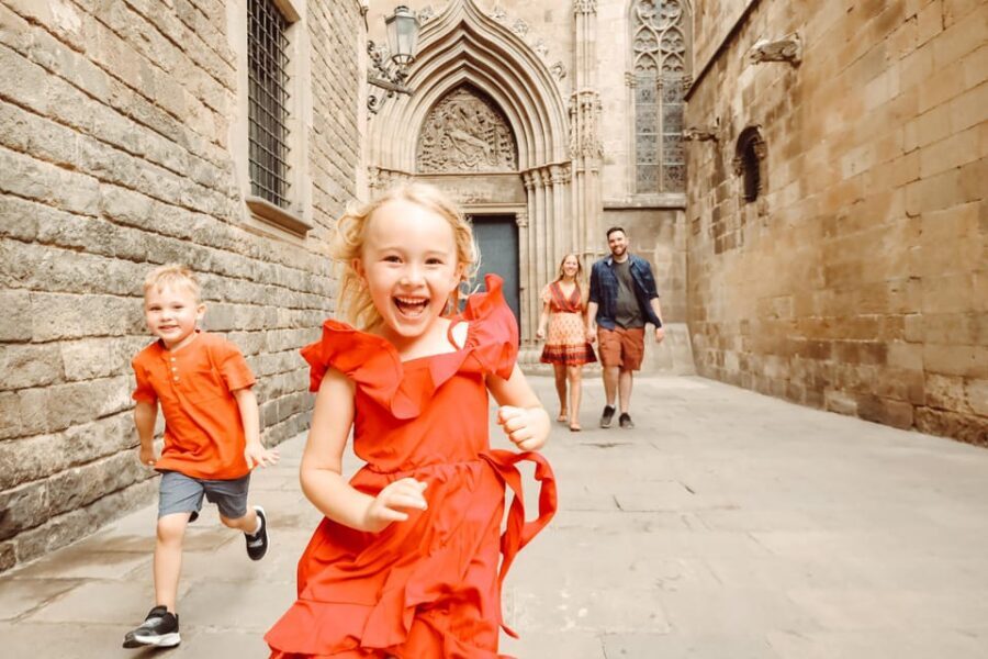 ✅ Barcelona: Sightseeing Professional Photoshoot Session - Key highlights at a glance