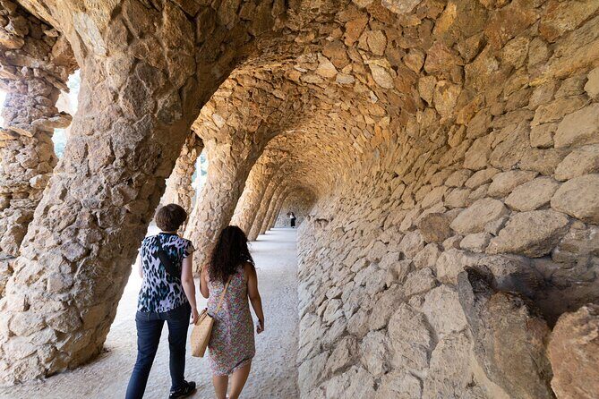 Barcelona: Skip-the-Line Gaudi's Park Guell Guided Tour - Logistics That Matter: Shoes, Stairs, and Getting There