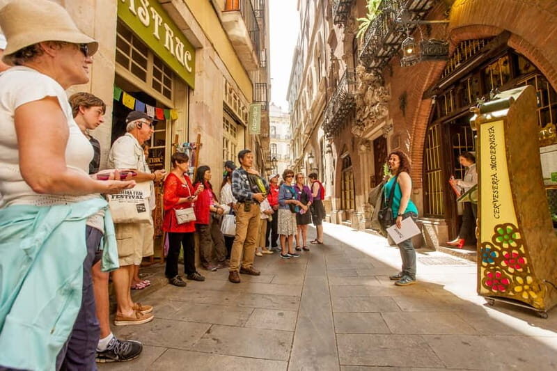 Barcelona: Small Group Picasso Tour with Picasso Museum - Els Quatre Gats: Picasso’s early crowd and why the café still matters