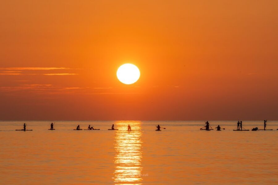 Barcelona: Sunrise Paddleboarding with Instructor and Photos - Languages and instructor support