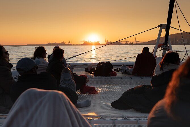 Barcelona Sunset Live Jazz Music Cruise - Drinks and snacks: plan for a cash bar (and don’t assume food)