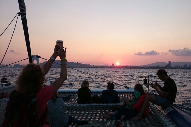 Barcelona Sunset Live Jazz Music Cruise - Timing and weather: the 90 minutes you should dress for