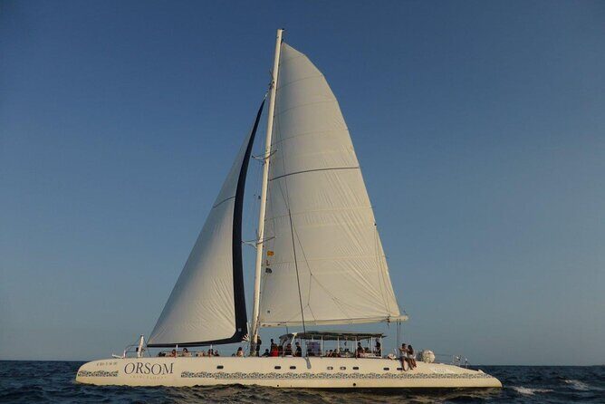 Barcelona Sunset Live Jazz Music Cruise - Check-in reality at the docks (what to expect)