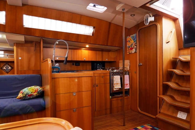 Barcelona: Sunset or Afternoon Yacht Cruise with Drinks - Price and Value for a Barcelona Yacht Evening