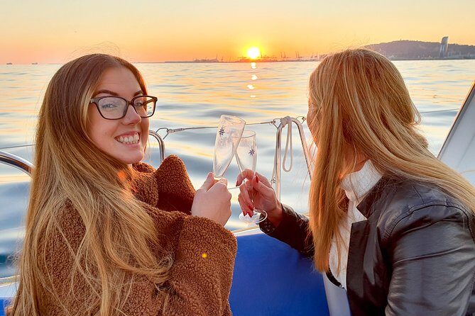Barcelona Sunset Sailing Cruise from Port Olímpic with Open Bar - Port Olímpic start: getting on board without stress