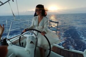 Barcelona Sunset Sailing Cruise from Port Olímpic with Open Bar - The opening sail in Port Olímpic: golden whale and modern metal plates
