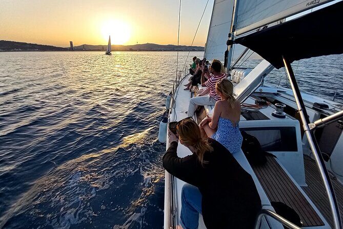 Barcelona Sunset Sailing Cruise from Port Olímpic with Open Bar - Skipper Jorge: how a relaxed captain changes the whole cruise