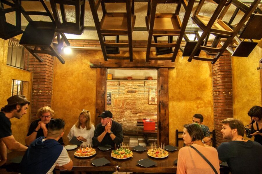 Barcelona Tapas 3-Hour Bike Tour - Spotting the Old Meets the New Architecture