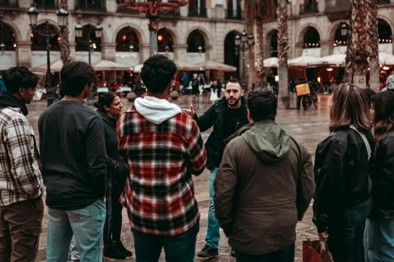 Barcelona: Tipsy Tapas & History Tour in the Gothic Quarter - Key highlights worth showing up for