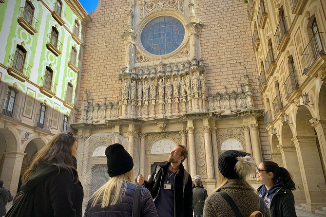 Barcelona to Montserrat Monastery: Tour, Transfers & Basilica - Timing, Weather, and Crowd Reality Up High