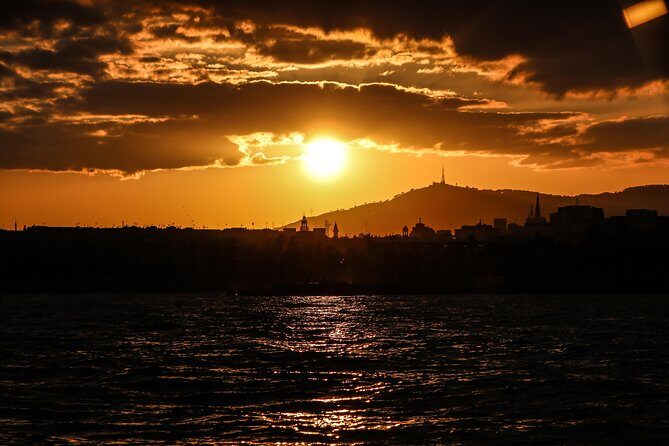 Barcelona Unique Sunset Sailing Experience with Tapas & Open Bar - How the Intimate Group Feels on Board