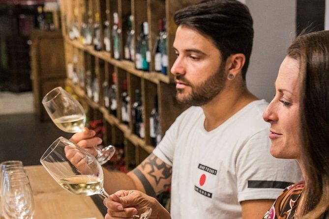 Barcelona: Wine Tasting and 5 Course Tapas Pairing Dinner - The sommelier lesson: Catalonia wine regions and smarter tasting