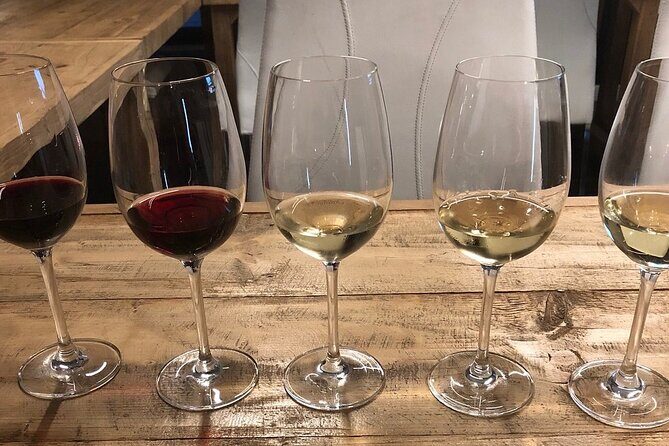 Barcelona: Wine Tasting and 5 Course Tapas Pairing Dinner - Five courses, five pairings: how the tapas menu is built