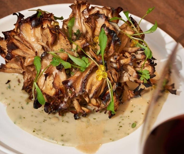 Barcelona: Wine Tasting and Tapas 5-Course Pairing Dinner - Choosing Meat, Fish, or Vegetarian Without Losing the Pairing