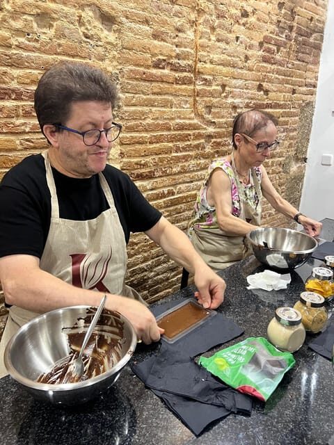 Bean to Bar Chocolate Workshop in Barcelona - The guides and the teaching style: hands-on, not stiff