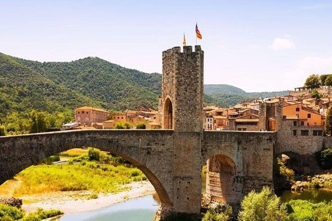 Besalu & 3 Medieval Towns Small Group Tour with Hotel Pick-Up - Barcelona Drive-By: Gaudí Views Without Turning It Into a Separate Sightseeing Day