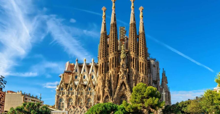 Best of Barcelona: Sagrada Familia & Park Guell with Pickup - Key takeaways before you go