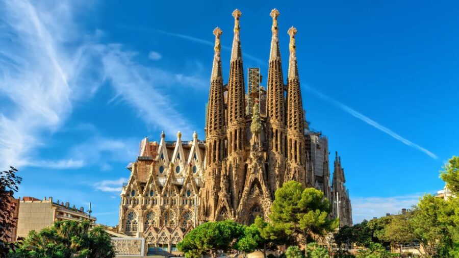 Best of Barcelona: Sagrada Familia & Park Guell with Pickup - La Sagrada Familia: Skip the Line, Then Get the Key