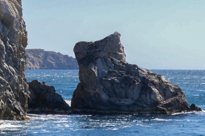 Boat Trip to Cadaqués from Roses with STOP 1:30h/2H/ in Cadaqués - Arriving in Cadaqués: a white-town mood shift by the sea
