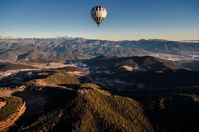 Catalonia Hot Air Balloon Ride and Breakfast over the Volcanoes of la Garrotxa - Where You Start at Vol de Coloms (and Why Early Matters)