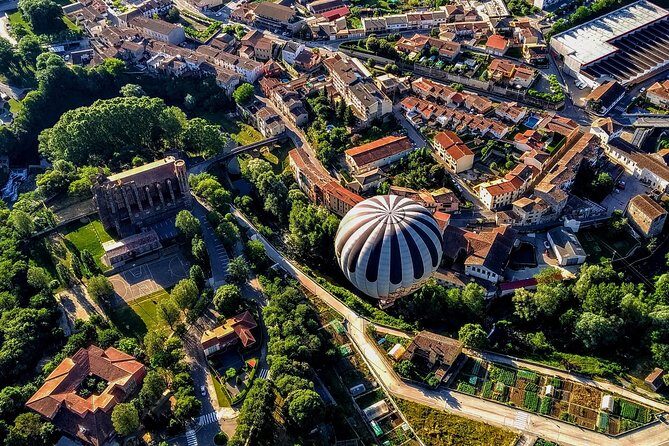 Catalonia Hot Air Balloon Ride and Breakfast over the Volcanoes of la Garrotxa - Should You Book This Hot Air Balloon Over Garrotxa Volcanoes?