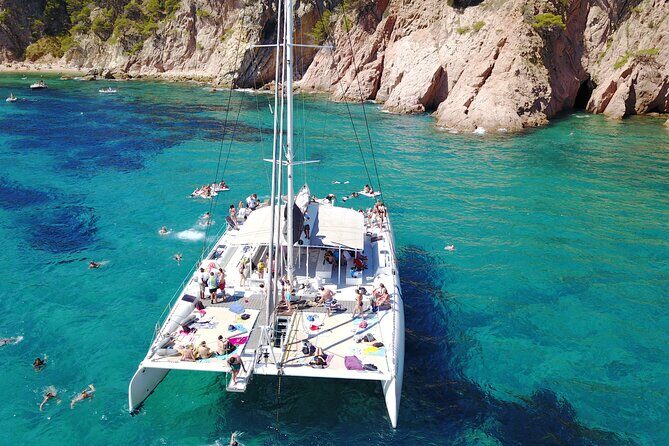 Catamaran ride -Costa Brava with barbecue and drinks. Familiar. - Key Highlights at a Glance