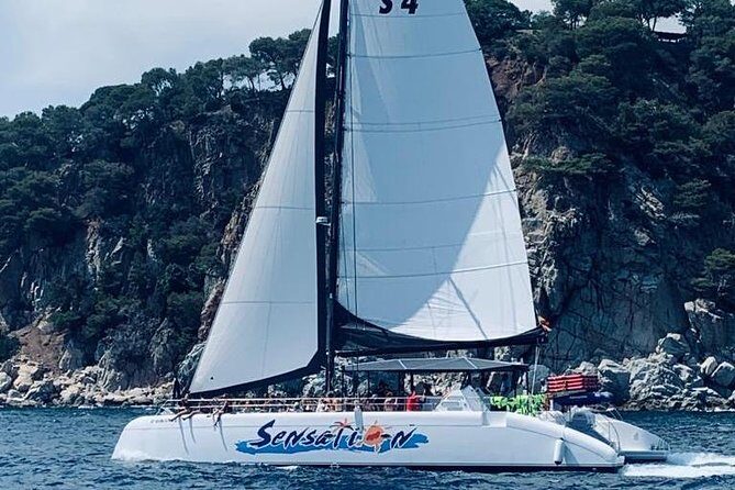 Catamaran ride -Costa Brava with barbecue and drinks. Familiar. - Who Should Book This Catamaran Sensation Costa Brava Trip?